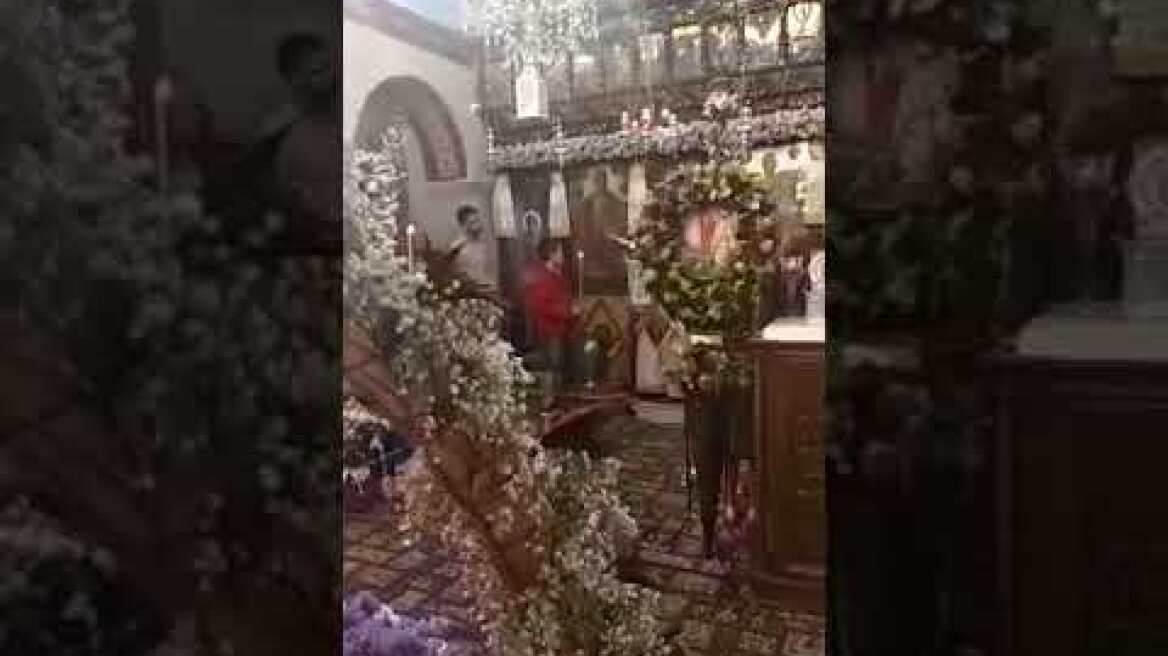 Άνοιξαν οι ιεροί ναοί