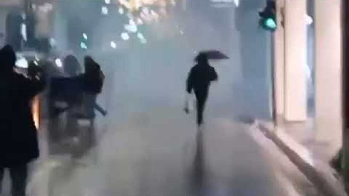 gnomip gr Επεισόδια στην πορεία για τη δολοφονία του 16χρονου