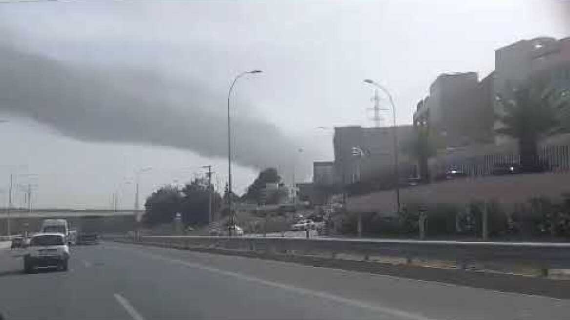 Κηφισιά: Μεγάλη φωτιά μετά από έκρηξη σε εργοστάσιο (3)