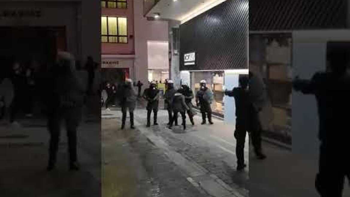 Τα Ματ βρίζουν και χτυπούν κόσμο