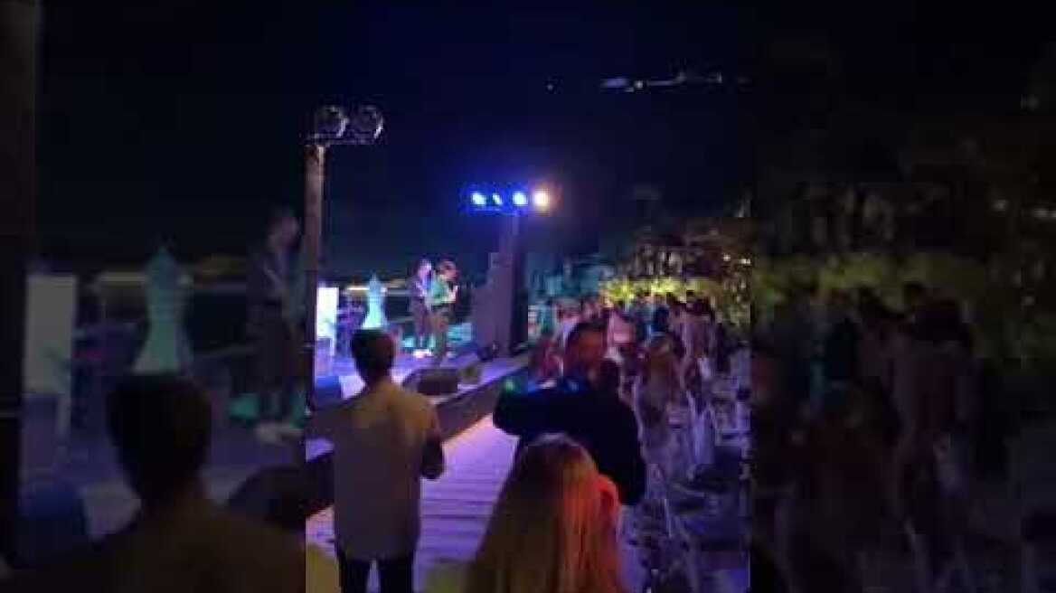 Πάρτι στη Μύκονο