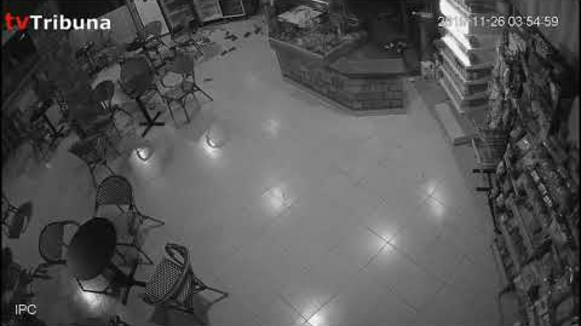 Momenti i termetit ne Shqiperi