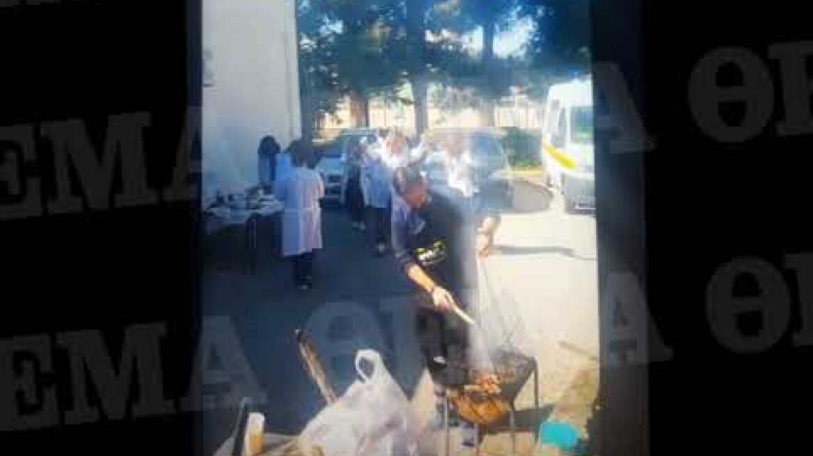 Κορωνοπάρτι χωρίς μάσκες την Τσικνοπέμπτη