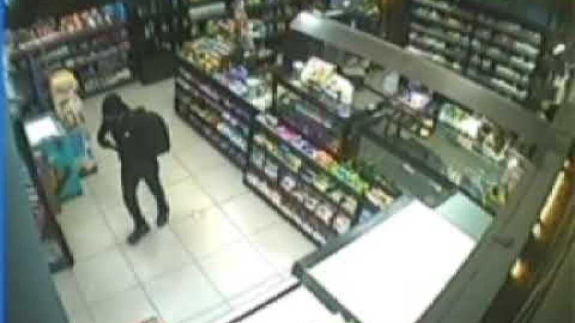 Εισέβαλε με όπλο τρεις φορές στο ίδιο κατάστημα καφέ - ψιλικών της Θεσσαλονίκης (2)