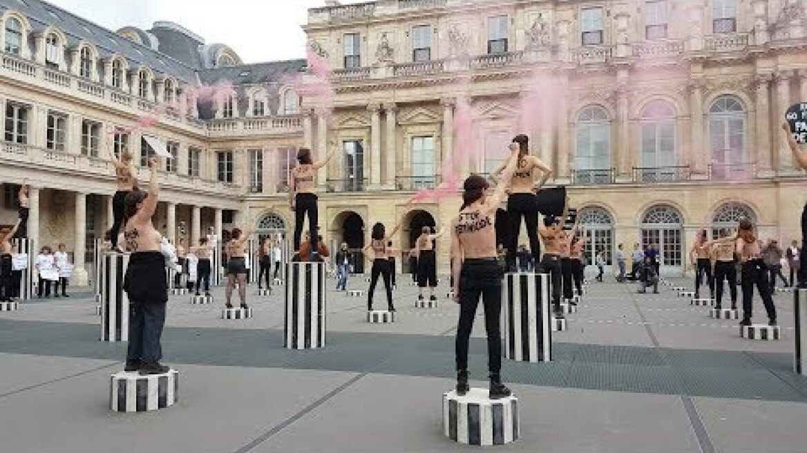 Paris : action des Femen aux colonnes de Buren