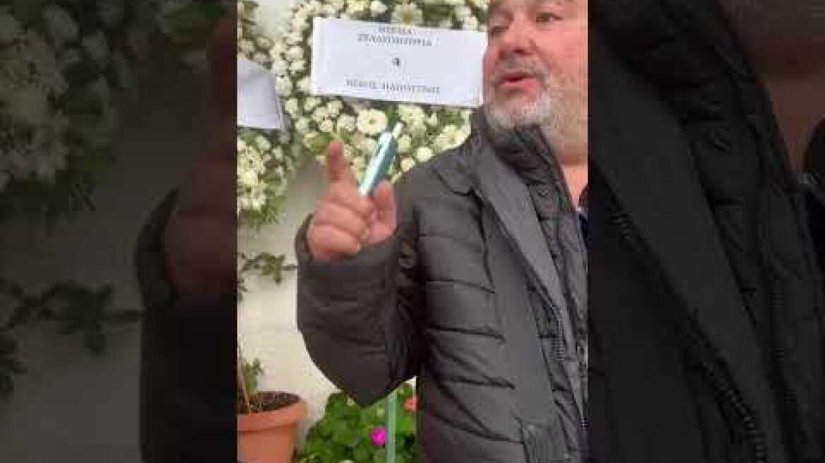 Οδύνη και λευκά τριαντάφυλλα στην κηδεία του 24χρονου Σωτήρη που σκοτώθηκε σε τροχαίο στη Λούτσα (3)