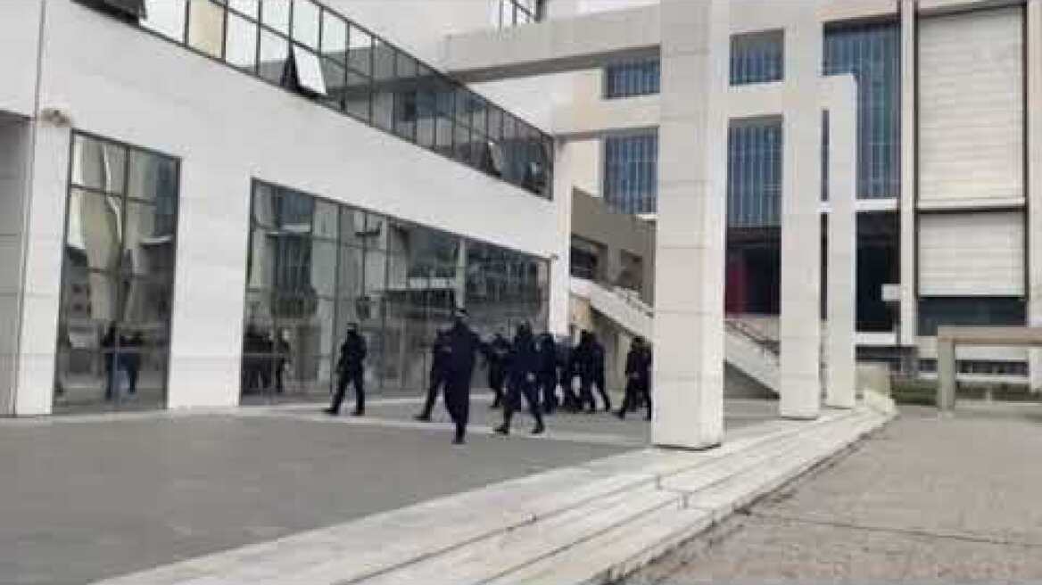 Άφιξη Φιλιππίδη - Λιγνάδη στο δικαστήριο