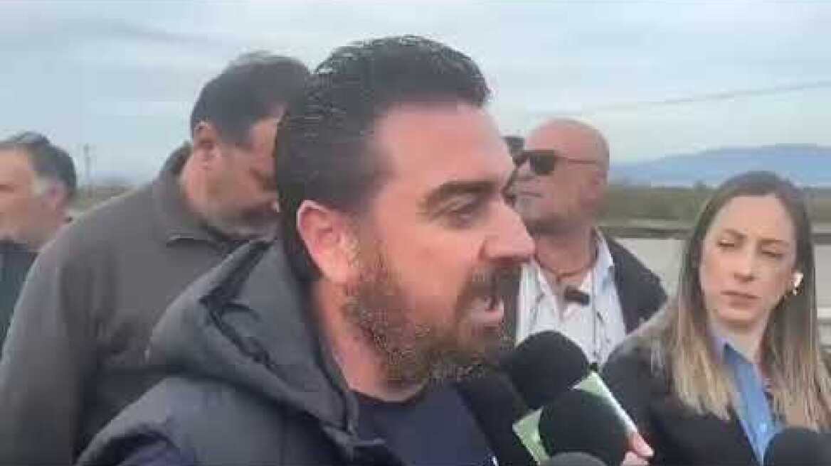 Μπλόκο των αγροτών στον Αλμυρό (2)