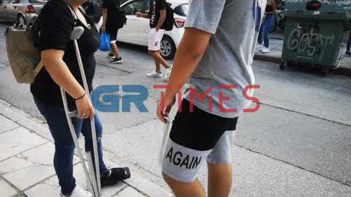 Μητέρα μαθητή ζητάει από τον γιο της να μη φοράει μάσκα