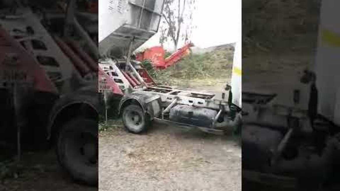 Συντονισμένη επιχείρηση απομάκρυνσης των δέντρων και κλαδιών που έσπασαν από την χιονοκαταιγίδα