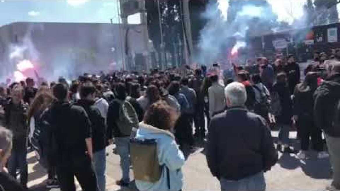 Συγκέντρωση μαθητών έξω από το υπ. Παιδείας - «Κάτω ο νόμος Γαβρόγλου» (2)