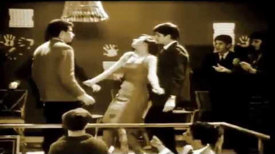 ΜΑΡΘΑ ΚΑΡΑΓΙΑΝΝΗ - ενα κοριτσι για δυο