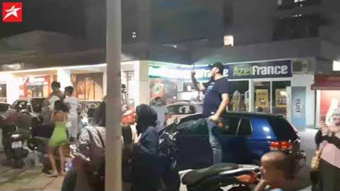 Slavlje u Mostaru nakon sto je Velež izbacio AEK