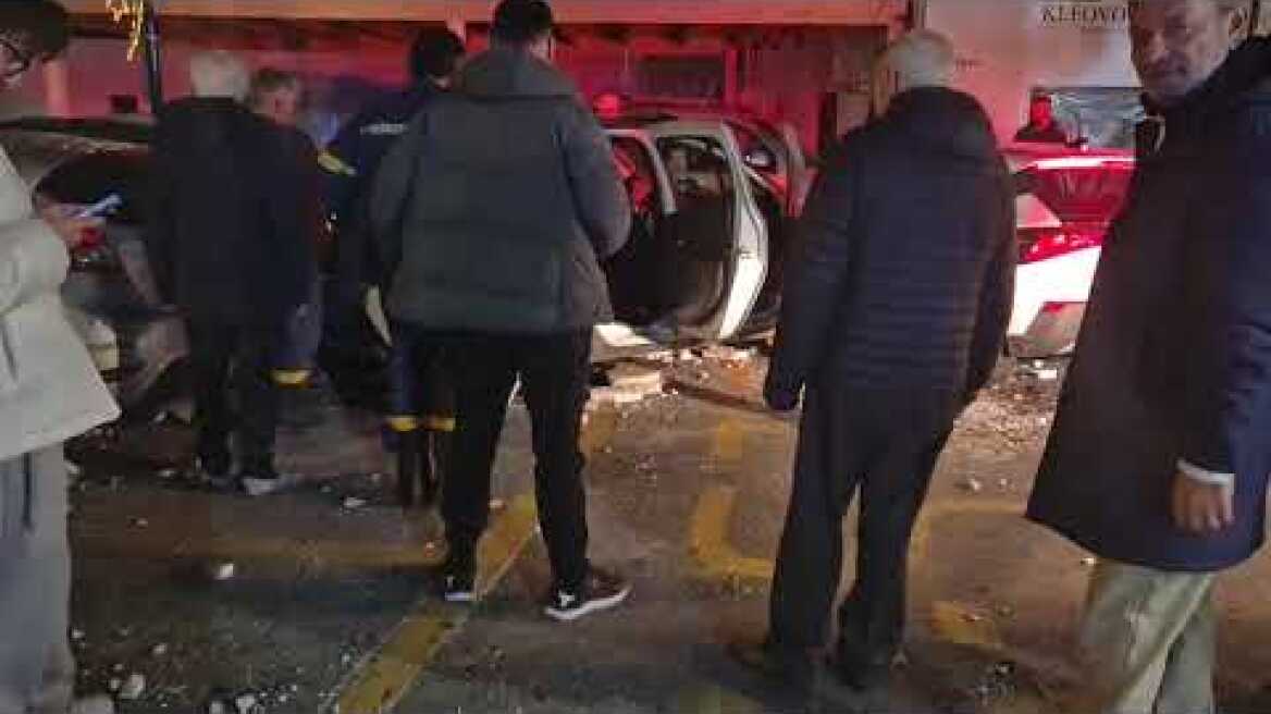 Η οδηγός έχασε τον έλεγχο και προσέκρουσε σε σταθμευμένα οχήματα στη Λίνδο!