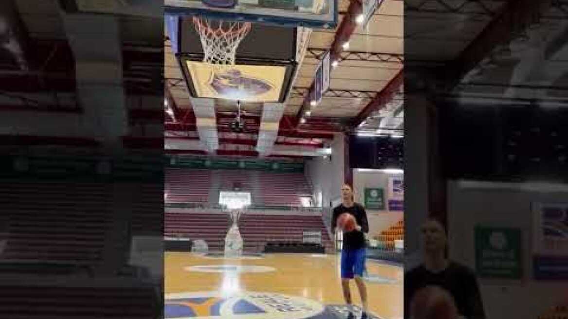 Ακίλε Πολονάρα: Νίκησε τον καρκίνο και ξεκίνησε να προπονείται (2)