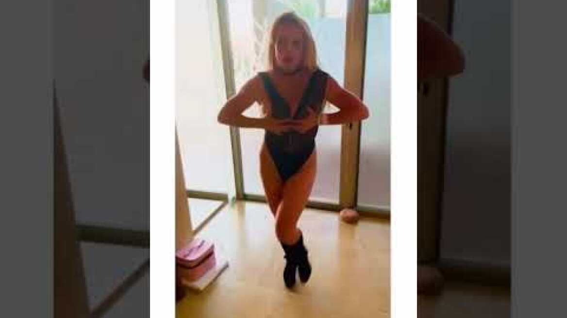 Ο προκλητικός χορός της Μπρίτνεϊ Σπίαρς στο Instagram με διάφανο κορμάκι