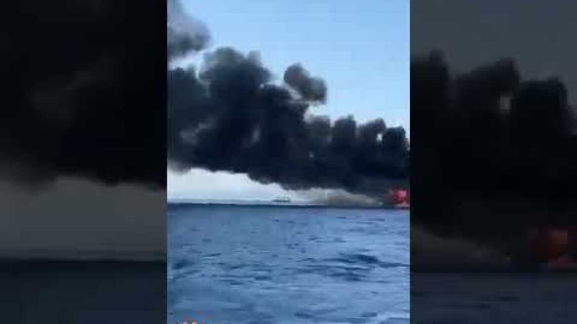 احتراق اليخت Aria SF قرب مرفأ Ibiza الإسباني في البحر المتوسط