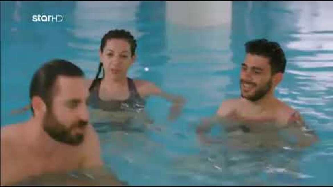 Η Ασημίνα αφήνει τους θεατές με ανοιχτό το στόμα με καυτό μαγιό στο MasterChef