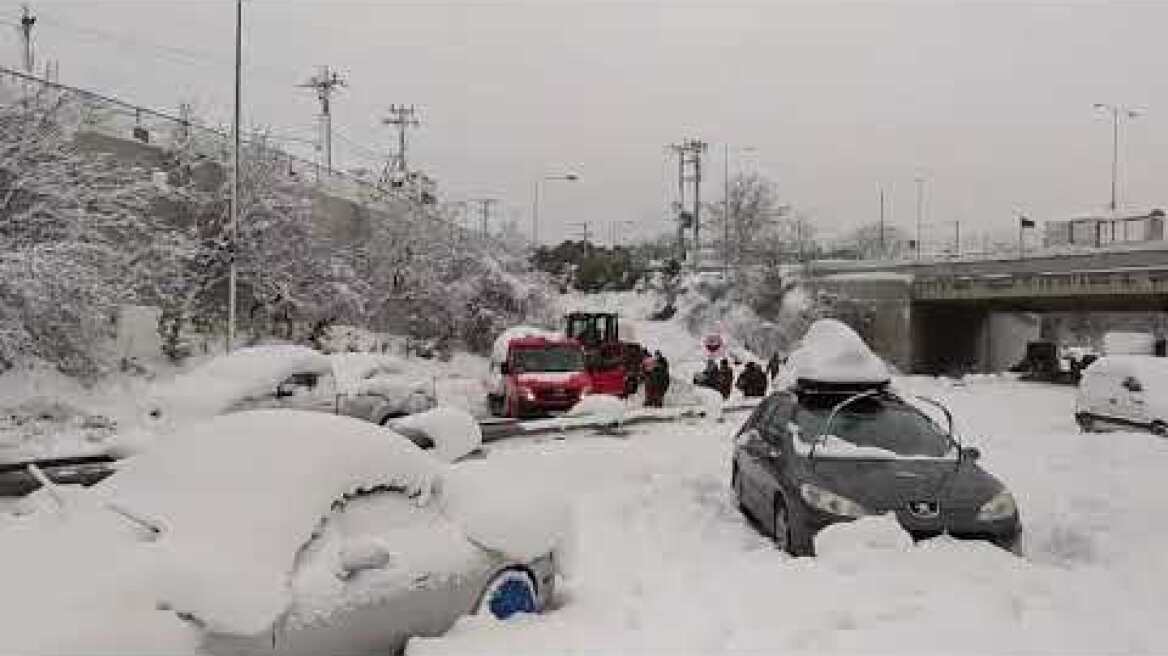 Συνδρομή των Ενόπλων Δυνάμεων στους απεγκλωβισμούς