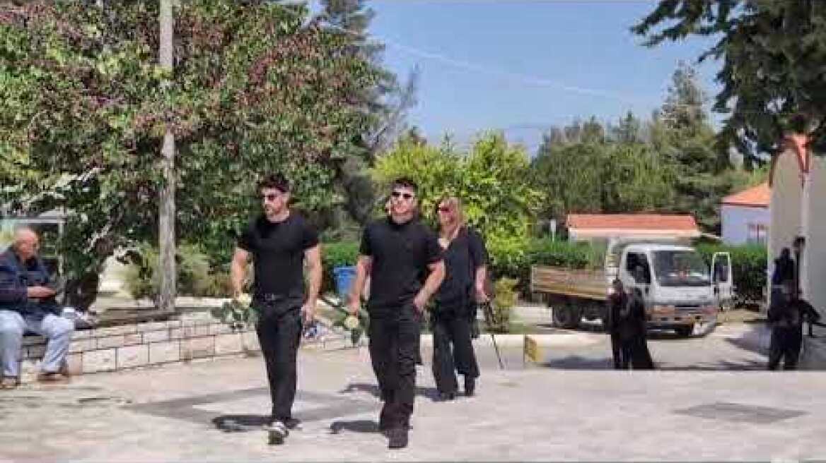 Το τελευταίο αντίο στον Νίκο Γαλανό
