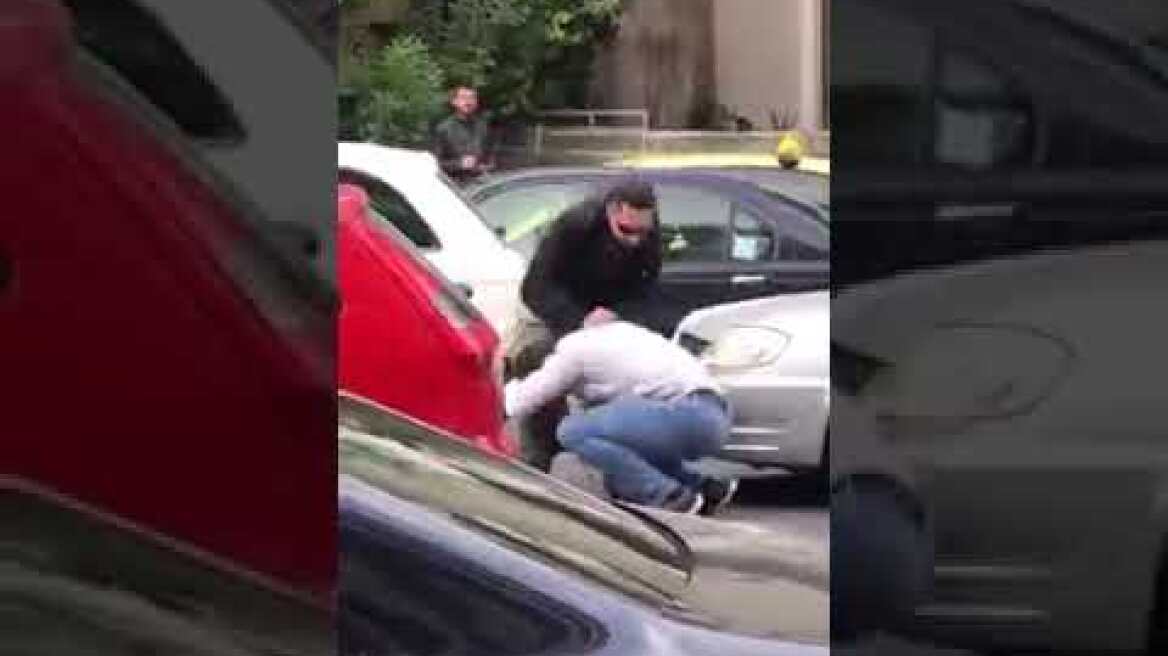 Αμπελόκηποι: Οδηγοί παίζουν ξύλο στο κέντρο της Αθήνας