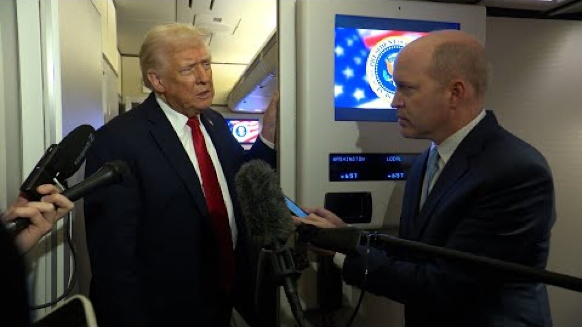 President Trump Gaggles with Press on Air Force One, Nov. 25, 2025
