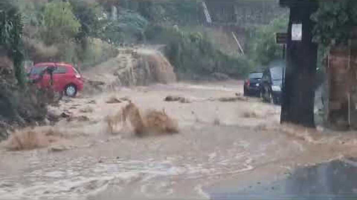 Χείμαρροι οι δρόμοι απο Πορταριά προς Βόλο (3)