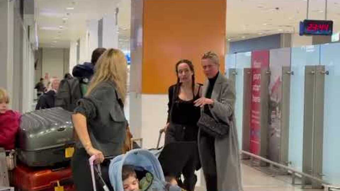 Προσγειώθηκε η πτήση της Aegean που μετέφερε 122 Έλληνες από το Ομάν και του Άμπου Ντάμπι (5)