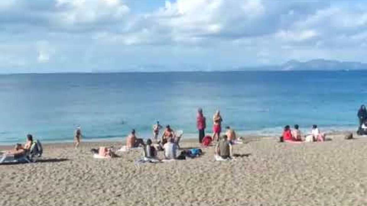 Μπάνιο στην Ρόδο