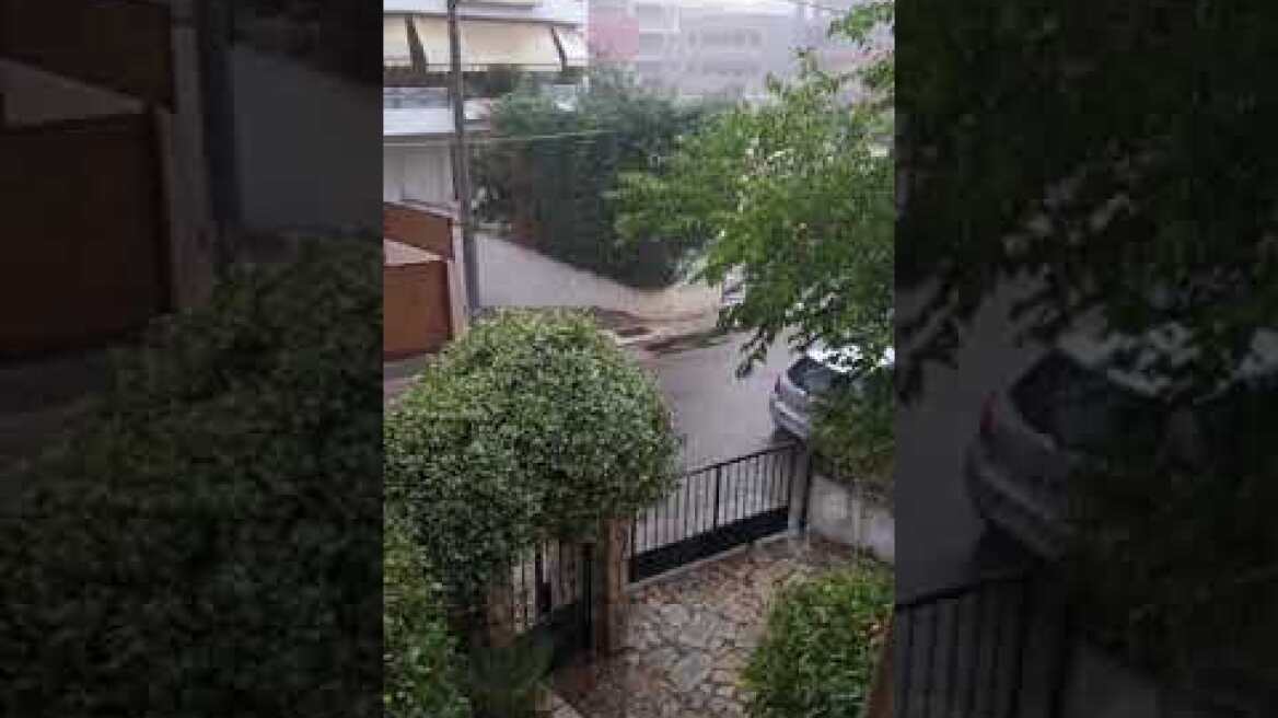 Αγία Παρασκευή - βροχή και κεραυνοί