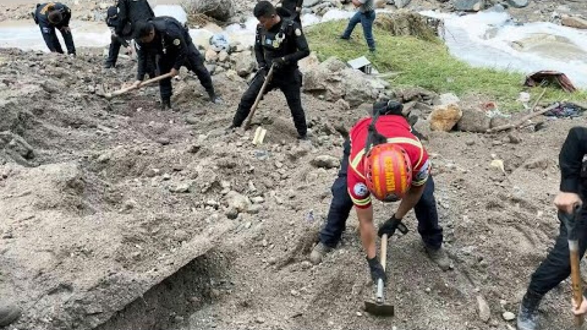 Rescuers work on site as 18 missing after river floods in Guatemala | AFP