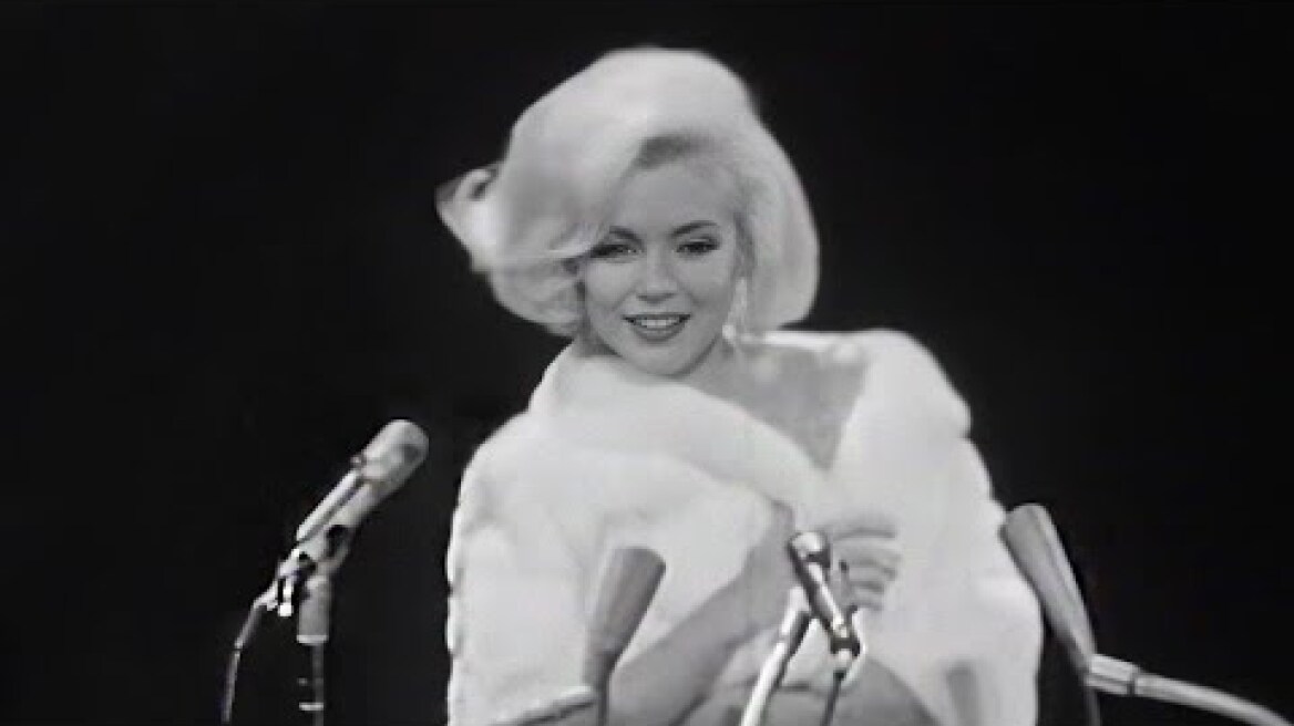 Marilyn Monroe - Happy Birthday Mr. President (Restored High Quality)