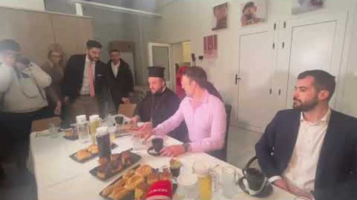 Ο Στέφανος Κασσελάκης πραγματοποιεί επίσκεψη στον Φάρο του κόσμου (2)