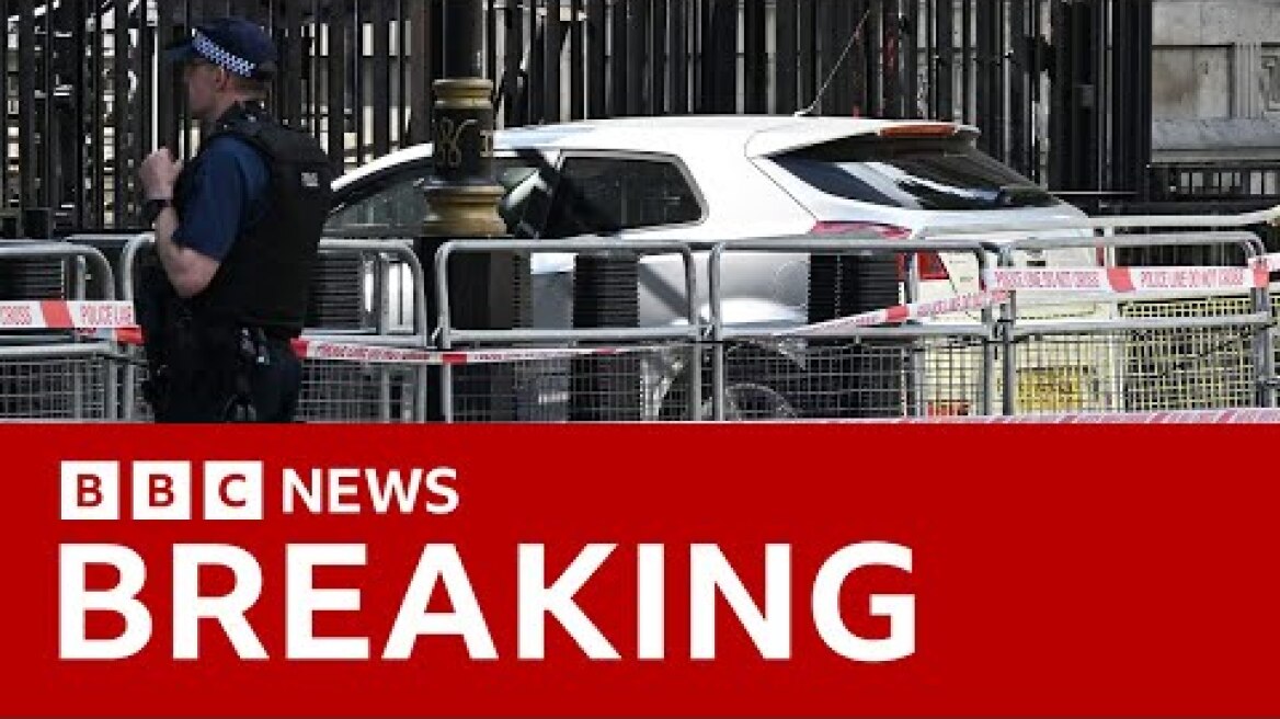 Man arrested after car crashes into Downing Street gates - BBC News