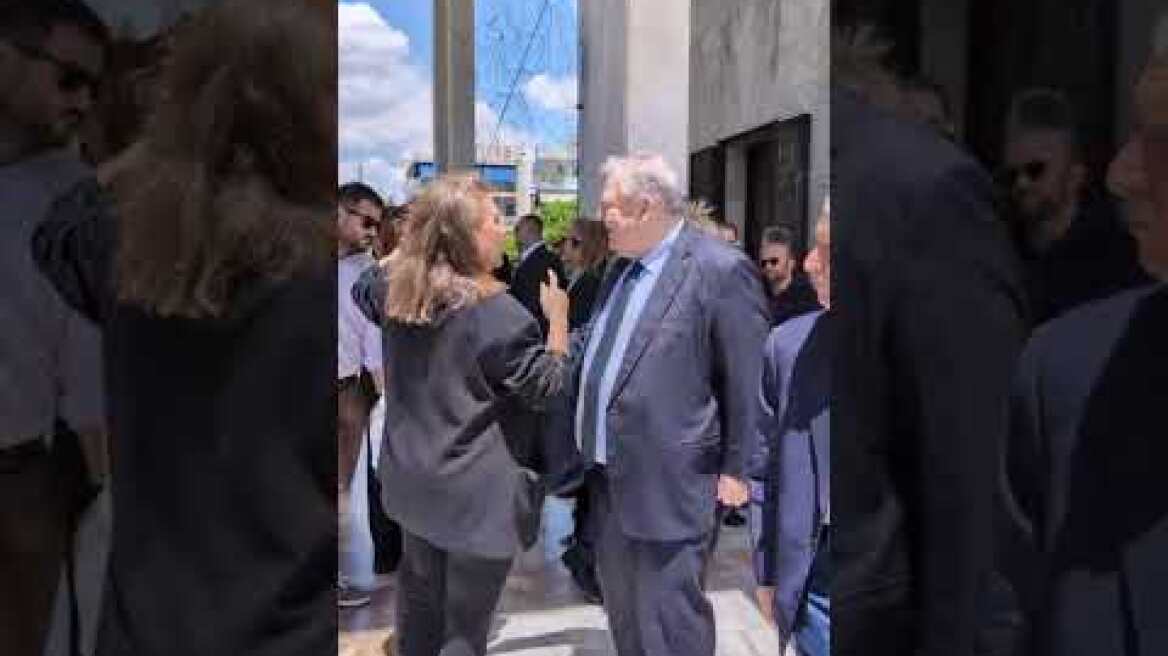 Ε.Βενιζέλος στην κηδεία του Χ.Ροκόφυλλου (1)