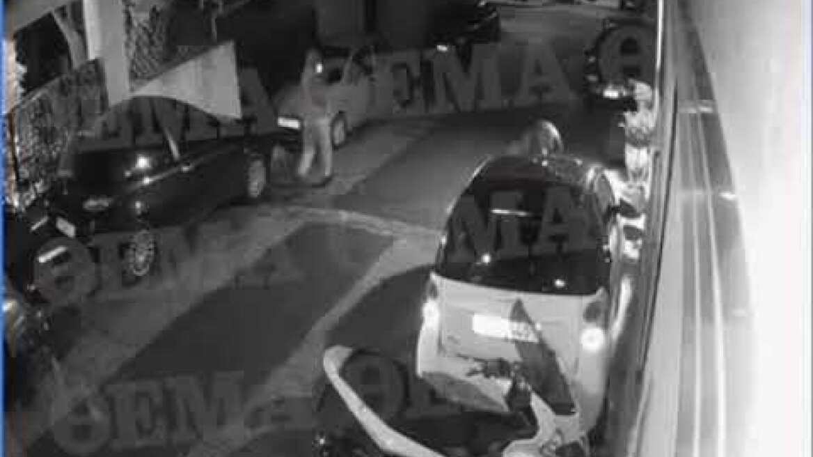 Οι "ποντικοί" των smart κλέβουν αυτοκίνητο και τους συλλαμβάνει ο ιδιοκτήτης