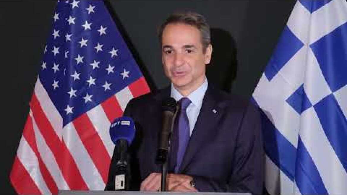 Ο Κυριάκος Μητσοτάκης με Ελληνοαμερικανούς στην Αστόρια