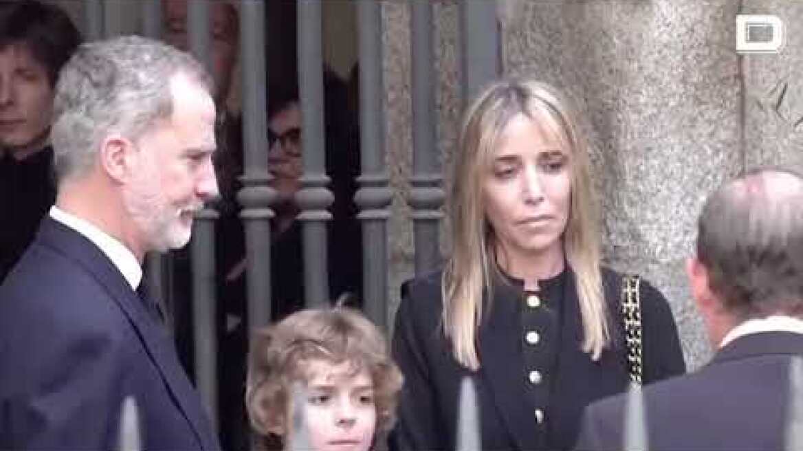 Kοινή εμφάνιση του βασιλιά Φελίπε με τον Χουάν Κάρλος στο μνημόσυνο του Πρίγκιπα Φερνάντο