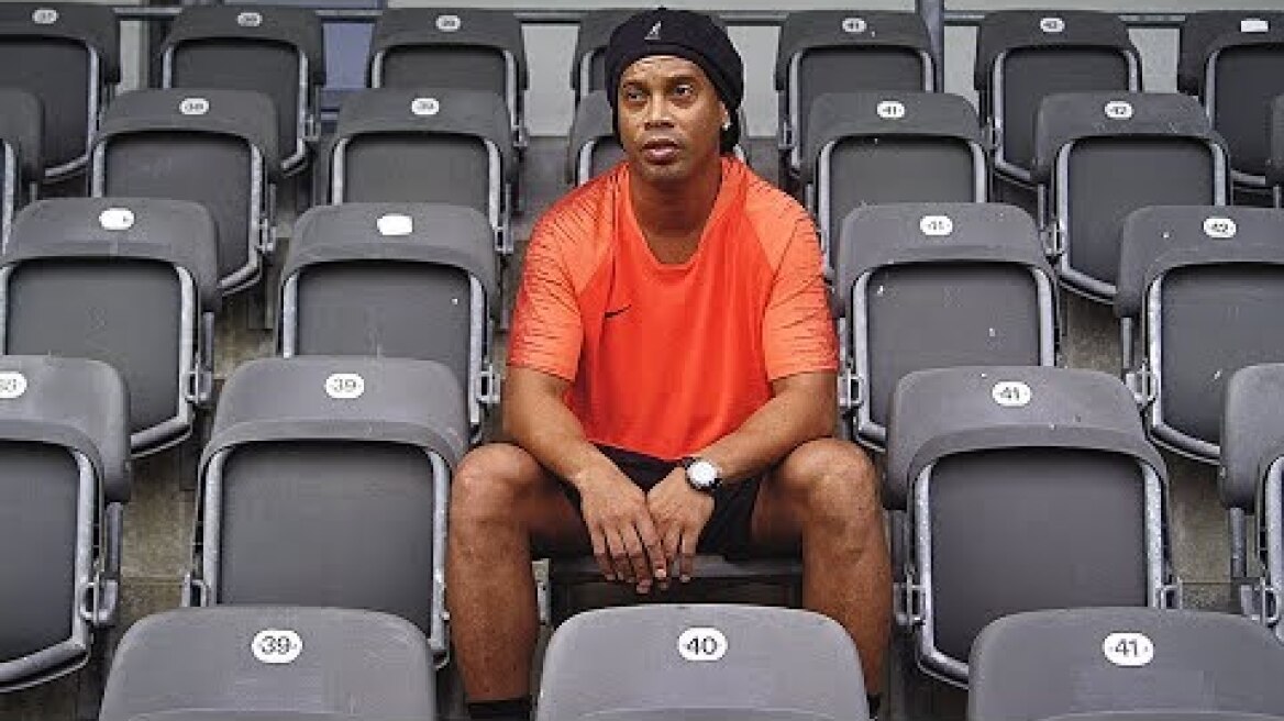 Is The Ronaldinho Crossbar Challenge Fake or Real? ft. R10 🔥