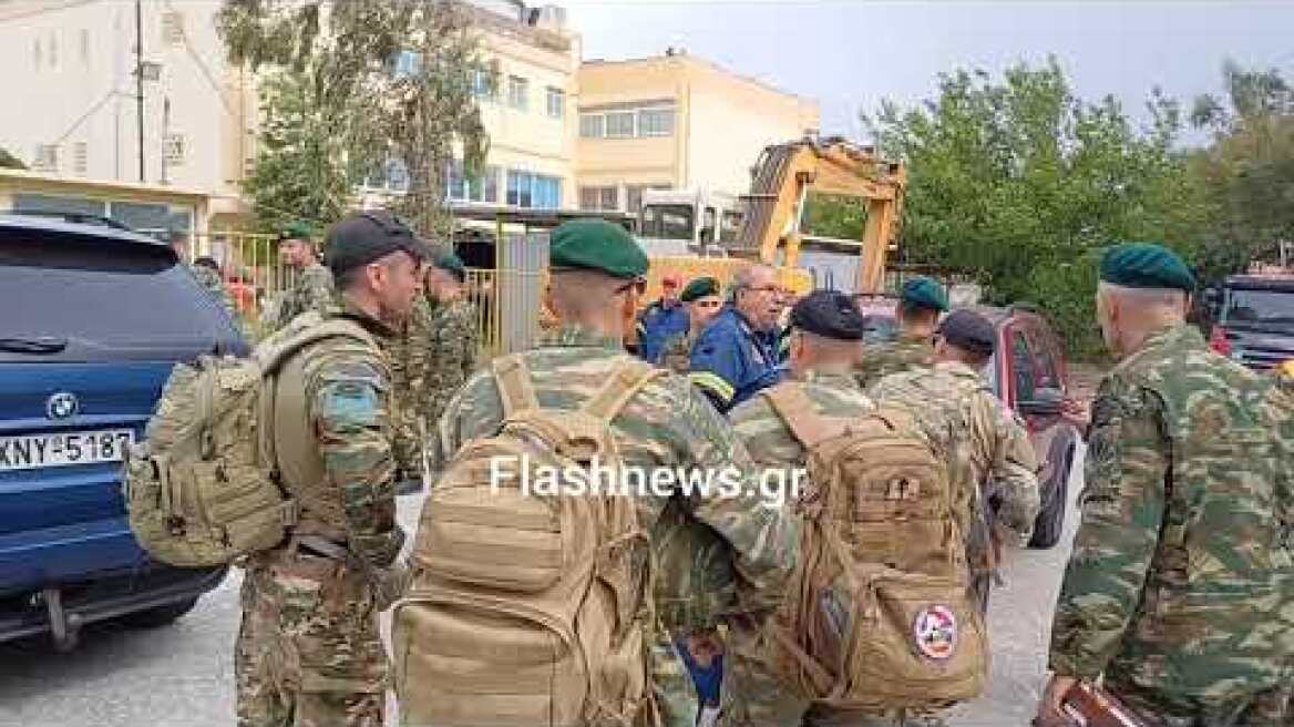 Στρατός θα συνδράμει στην κατάσβεση της φωτιάς στον Ναυσταθμο