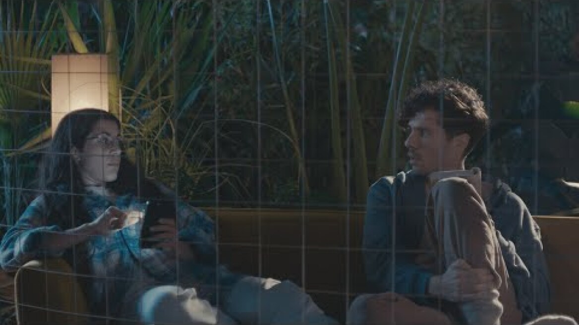 Να μην ψηφίσεις. Να πιστέψεις πως η φυλακή σου είναι η ελευθερία σου. Αυτό θέλουν.