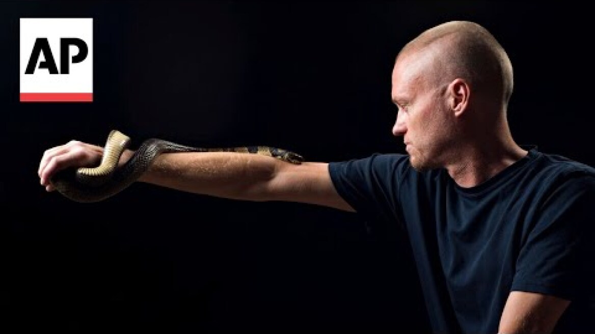 Snakes have bitten this man hundreds of times. His blood could help make a better treatment