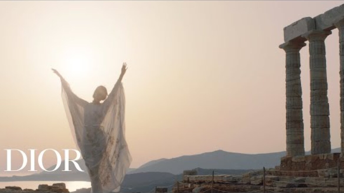 «From Dior to Greece» με γεύση από... Μήλο