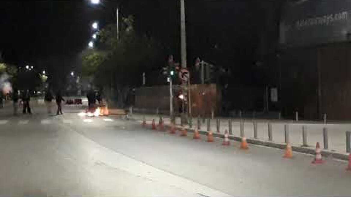 Thestival.gr Μολότοφ Πολυτεχνείο