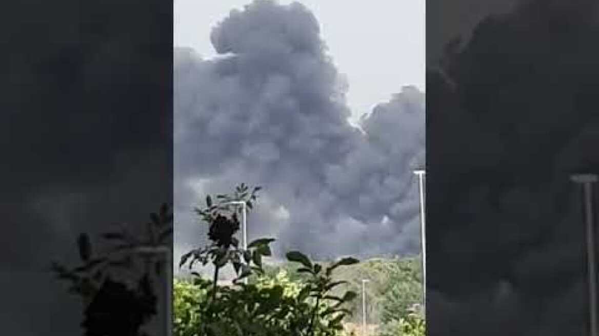 Mega incendio a Roma, esplodono 50 bombole di Gpl | Fire Rome Italy