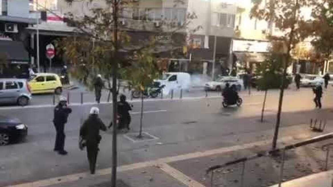 Επεισόδια έξω από τα δικαστήρια Θεσσαλονίκης