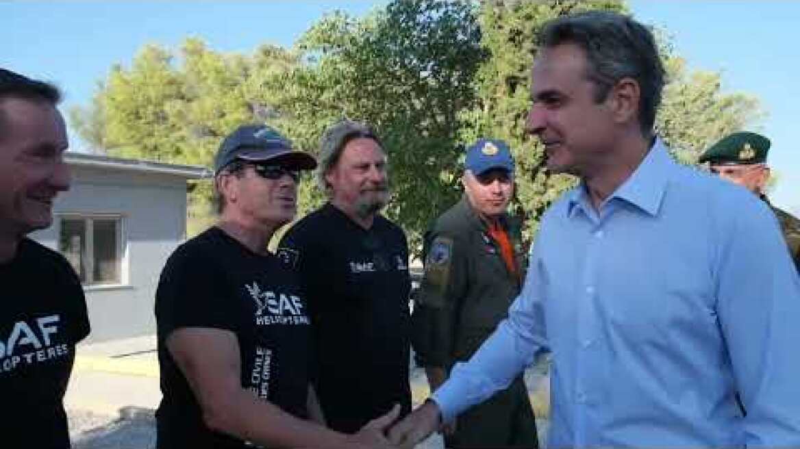 Επίσκεψη Κυριάκου Μητσοτάκη στην 112 πτέρυγα μάχης