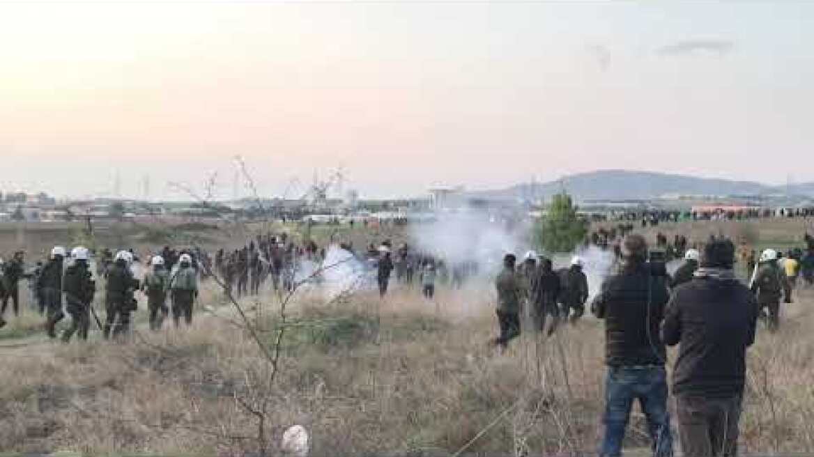 Προσαγωγή πρόσφυγα