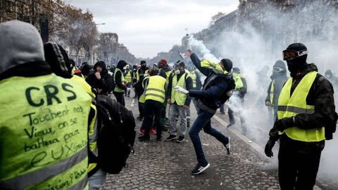 LIVE: Yellow Vests march under ‘Macron resign’ motto, huge numbers of police deployed