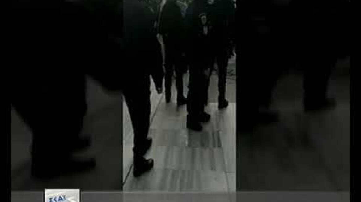 Επίθεση σε αστυνομικούς